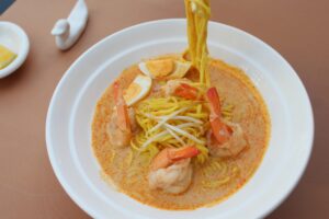 Singapore Laksa Noodle soup with Prawns (E)